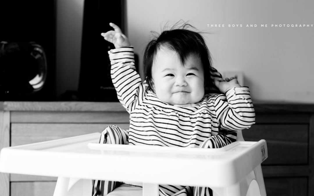 A pre Christmas lifestyle shoot for an 8 month old and her family.
