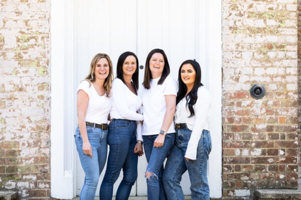 4 sisters at their Sevenoaks mini photoshoot